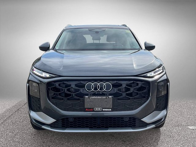 2026 Audi Q3 Progressiv, šedá, 22 km, dovoz Kanada — foto 2 z 20