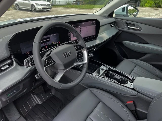 2026 Audi Q3 Progressiv, bílá, 20 km, dovoz Kanada — foto 16 z 20