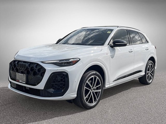 2026 Audi Q5 Progressiv, bílá, 21 km, dovoz Kanada — foto 7 z 20