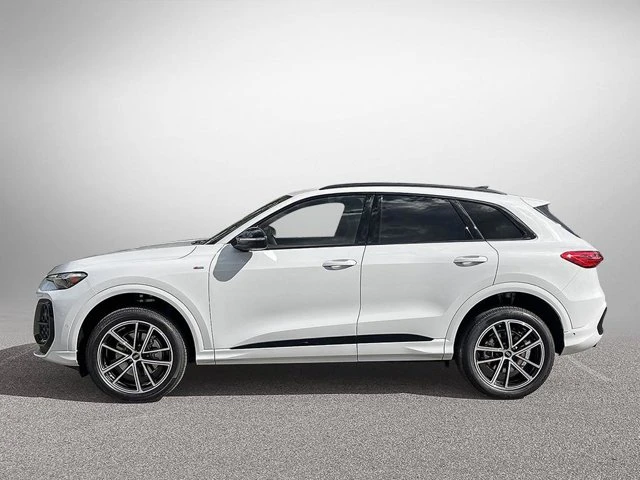 2026 Audi Q5 Progressiv, bílá, 21 km, dovoz Kanada — foto 8 z 20