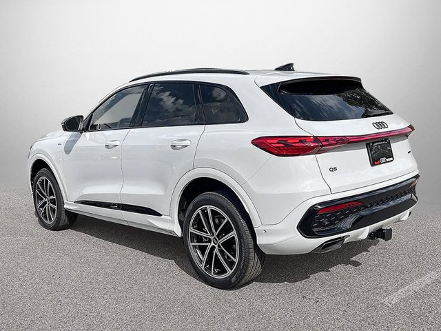 2026 Audi Q5 Progressiv, bílá, 21 km, dovoz Kanada — foto 9 z 20