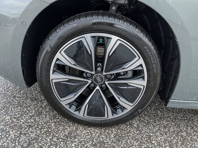 2025 Audi A5 Progressiv, šedá, 35 km, dovoz Kanada — foto 10 z 20