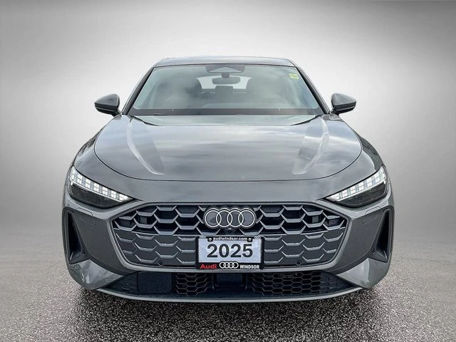 2025 Audi A5 Progressiv, šedá, 35 km, dovoz Kanada — foto 2 z 20