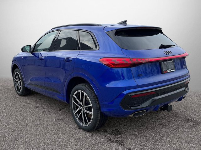 2025 Audi Q5 Progressiv, modrá, 3 500 km, dovoz Kanada — foto 9 z 20