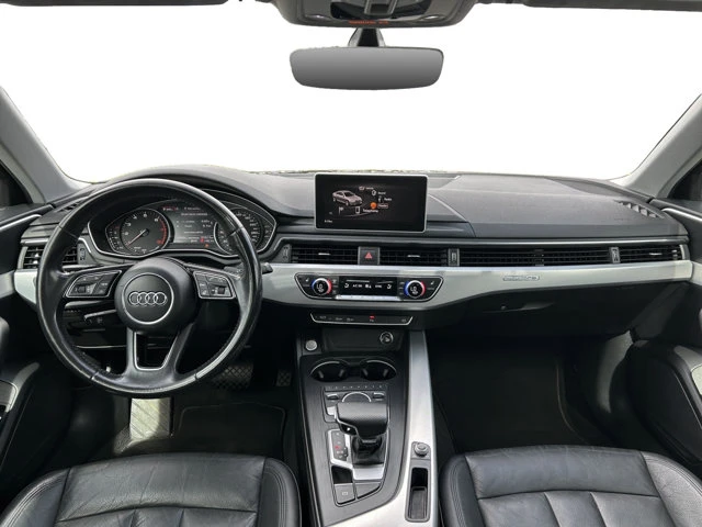 2017 Audi A4 Progressiv / AWD, bílá, 118 959 km, dovoz Kanada — foto 11 z 18