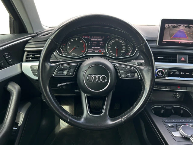 2017 Audi A4 Progressiv / AWD, bílá, 118 959 km, dovoz Kanada — foto 12 z 18