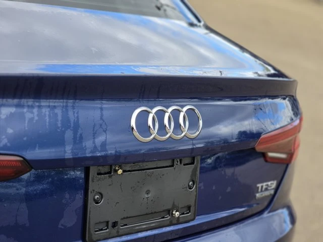 2018 Audi A4 Technik, modrá, 107 944 km, dovoz Kanada — foto 15 z 20