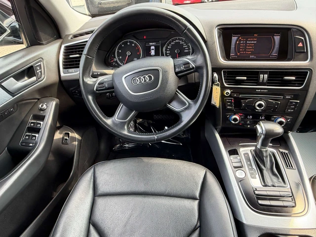 2015 Audi Q5 Progressiv, černá, 141 830 km, dovoz Kanada — foto 11 z 16