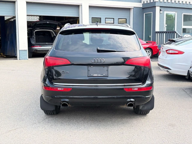 2015 Audi Q5 Progressiv, černá, 141 830 km, dovoz Kanada — foto 4 z 16