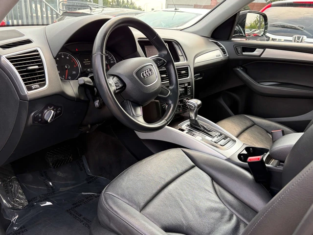 2015 Audi Q5 Progressiv, černá, 141 830 km, dovoz Kanada — foto 6 z 16