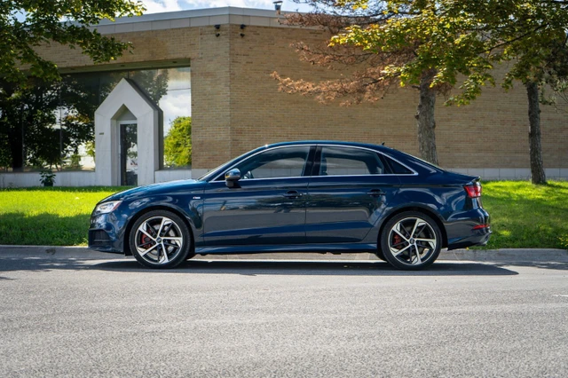 2020 Audi A3 Progressiv, modrá, 91 045 km, dovoz Kanada — foto 5 z 5