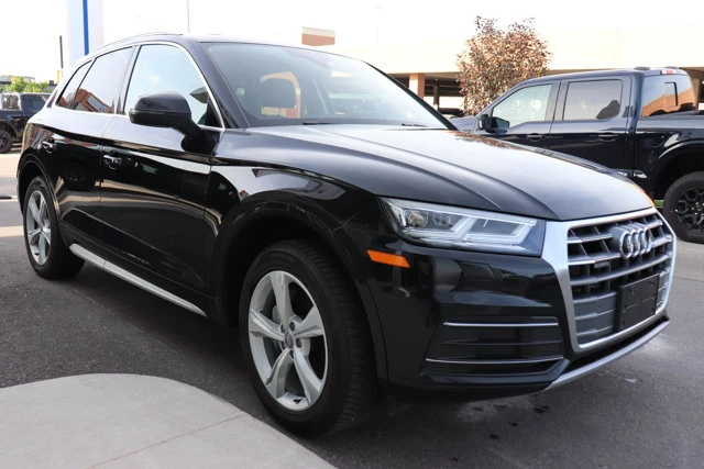 2020 Audi Q5 Progressiv, černá, 130 995 km, dovoz Kanada — foto 5 z 20