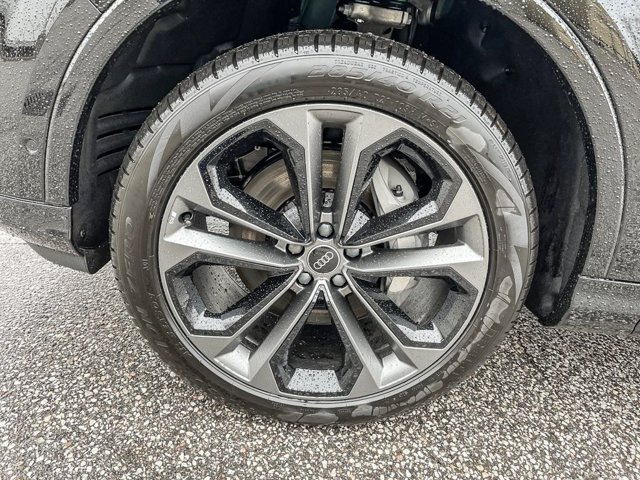 2026 Audi Q7 Progressiv, černá, 3 000 km, dovoz Kanada — foto 10 z 20