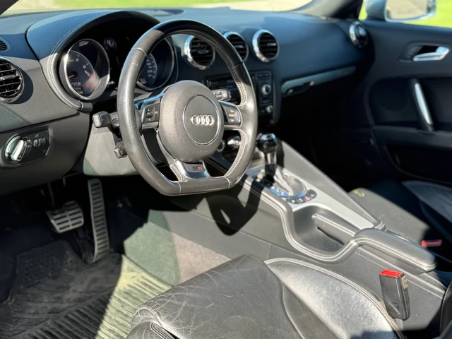 2011 Audi Tts, černá, 160 000 km, dovoz Kanada — foto 5 z 5