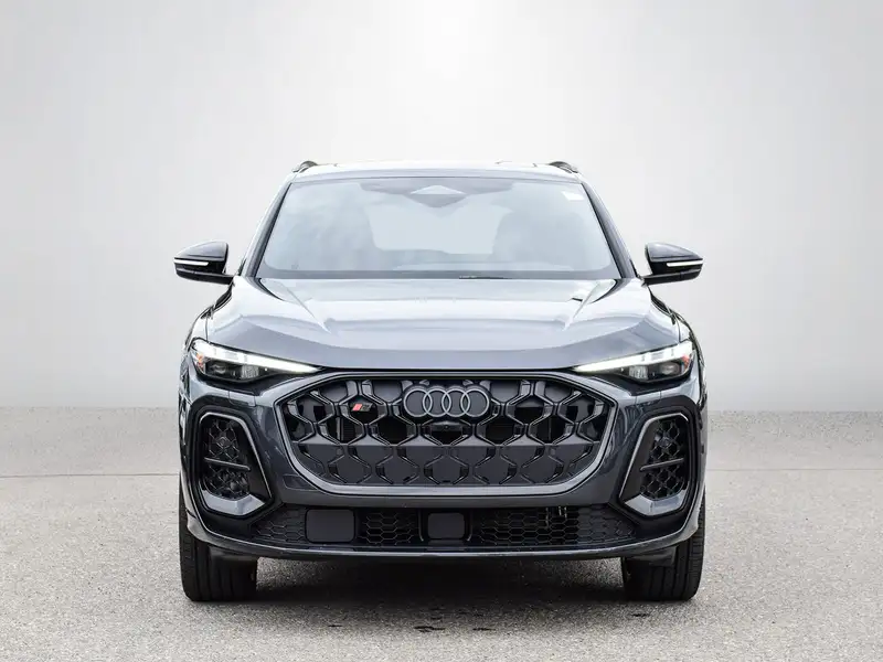 2025 Audi SQ5 Technik, šedá, 8 242 km, dovoz Kanada — foto 2 z 12