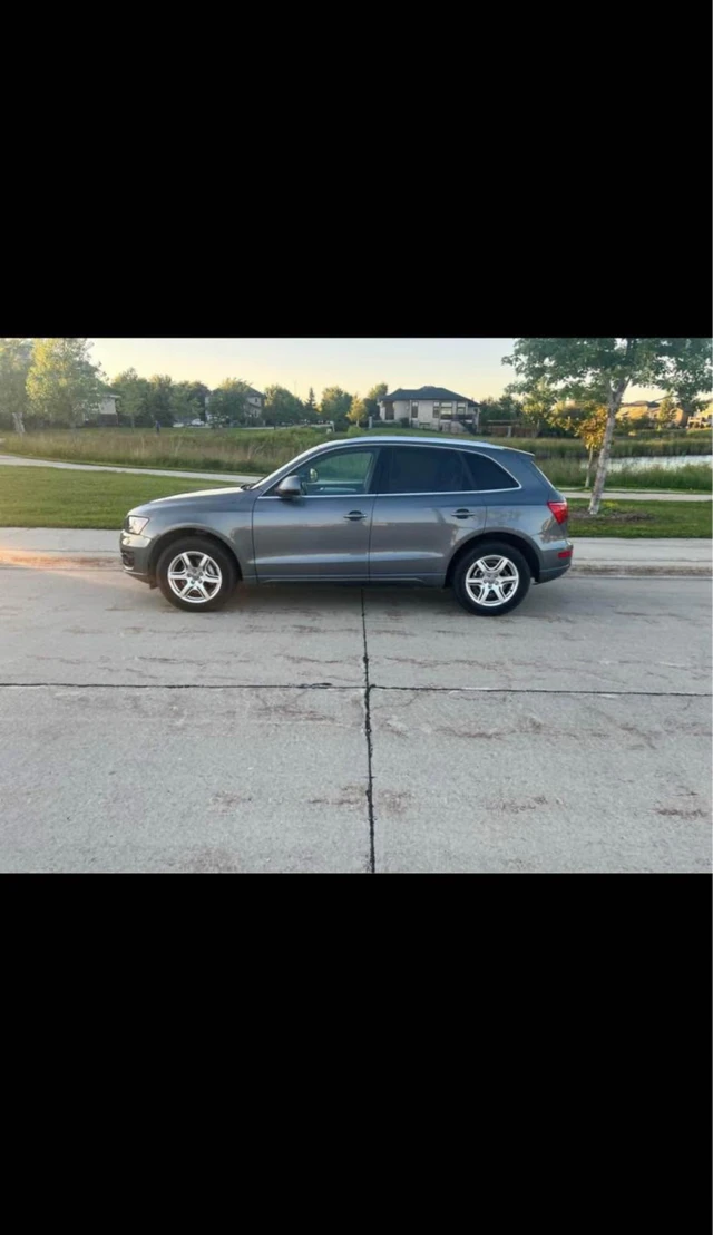 2012 Audi Q5, 141 000 km, dovoz Kanada — foto 3 z 5