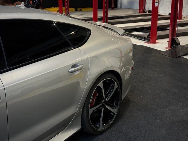 2016 Audi Rs7, stříbrná, 72 300 km, dovoz Kanada — foto 4 z 5