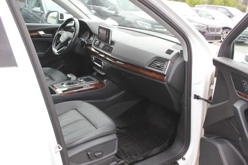 2018 Audi Q5 Progressiv, bílá, 154 619 km, dovoz Kanada — foto 12 z 12