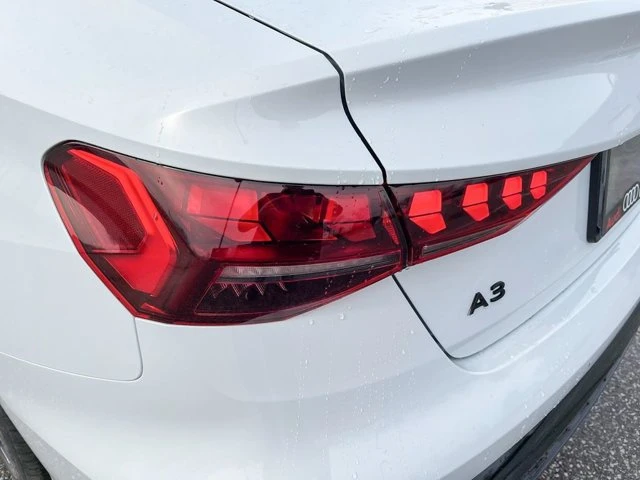 2026 Audi A3 Sedan Progressiv, bílá, 14 km, dovoz Kanada — foto 14 z 20