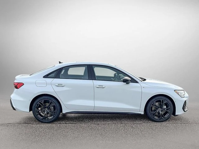 2026 Audi A3 Sedan Progressiv, bílá, 14 km, dovoz Kanada — foto 4 z 20
