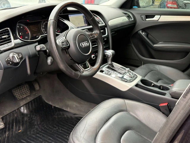 2015 Audi A4 Progressive plus, modrá, 154 045 km, dovoz Kanada — foto 9 z 19