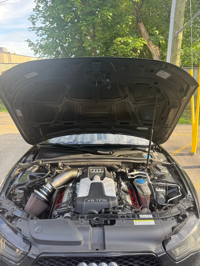 2015 Audi S5 Technik, 199 999 km, dovoz Kanada — foto 5 z 5
