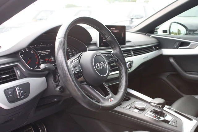 2018 Audi A5 2.0 Progressiv, bílá, 93 784 km, dovoz Kanada — foto 14 z 20
