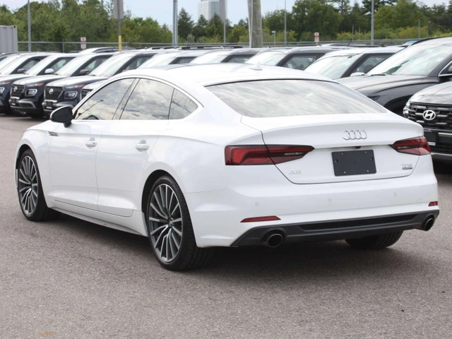 2018 Audi A5 2.0 Progressiv, bílá, 93 784 km, dovoz Kanada — foto 6 z 20