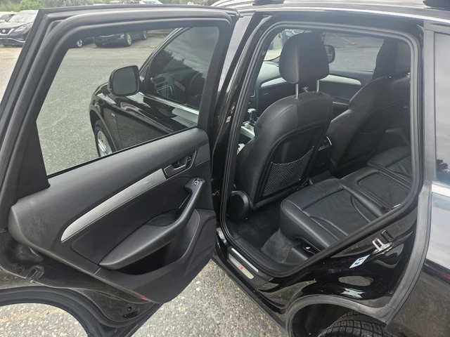 2014 Audi Q5 2.0L Progressiv, černá, 131 136 km, dovoz Kanada — foto 7 z 9
