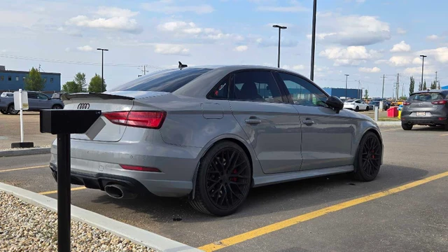 2019 Audi Rs3, šedá, 169 000 km, dovoz Kanada — foto 4 z 5