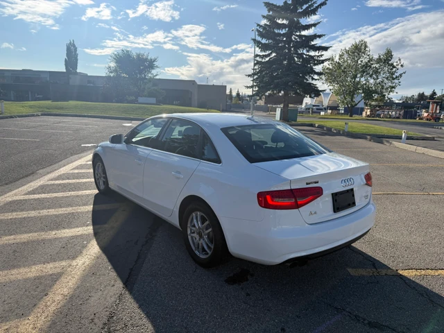 2014 Audi A4, 147 200 km, dovoz Kanada — foto 5 z 5