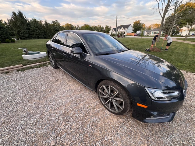 2017 Audi A4 Technik, šedá, 76 000 km, dovoz Kanada — foto 3 z 5