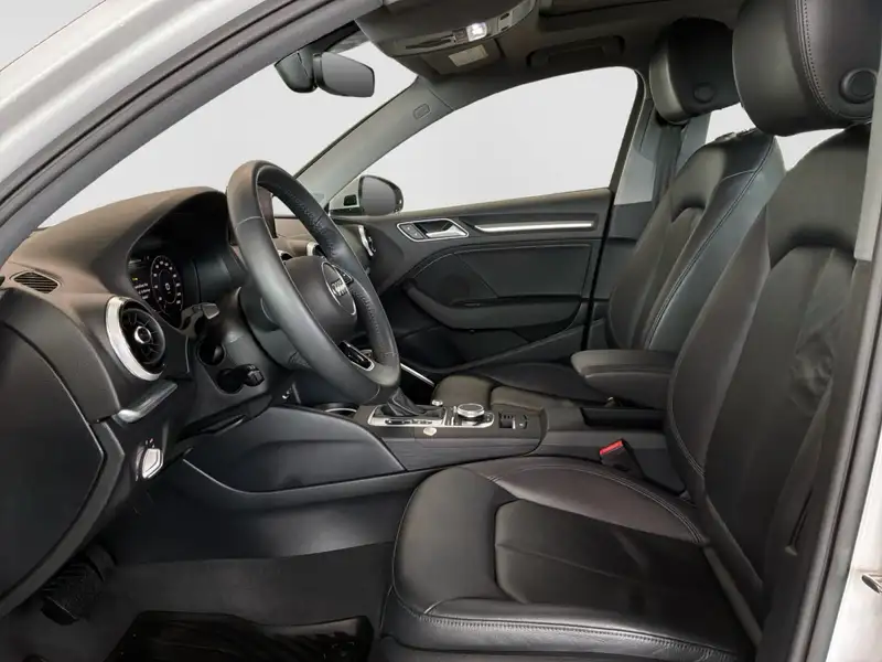 2018 Audi A3 Technik, bílá, 43 502 km, dovoz Kanada — foto 10 z 12