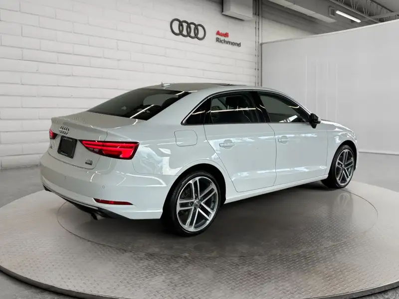 2018 Audi A3 Technik, bílá, 43 502 km, dovoz Kanada — foto 5 z 12