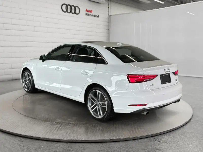 2018 Audi A3 Technik, bílá, 43 502 km, dovoz Kanada — foto 7 z 12