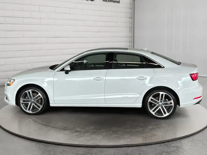 2018 Audi A3 Technik, bílá, 43 502 km, dovoz Kanada — foto 8 z 12
