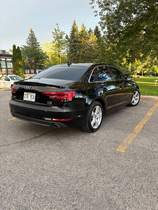2017 Audi A4, 145 597 km, dovoz Kanada — foto 2 z 5