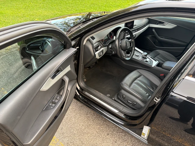 2017 Audi A4, 145 597 km, dovoz Kanada — foto 4 z 5