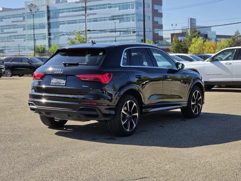 2025 Audi Q3 Progressiv, bílá, 29 590 km, dovoz Kanada — foto 7 z 12