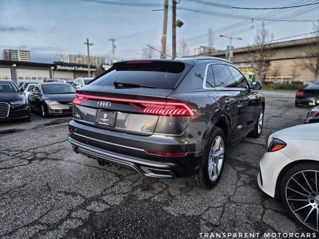 2019 Audi Q8 Progressiv, černá, 74 878 km, dovoz Kanada — foto 4 z 5