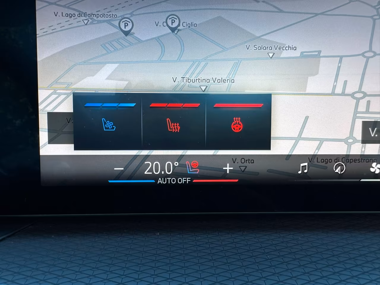 2025 BMW, 14 800 km, Itálie — foto 15 z 28