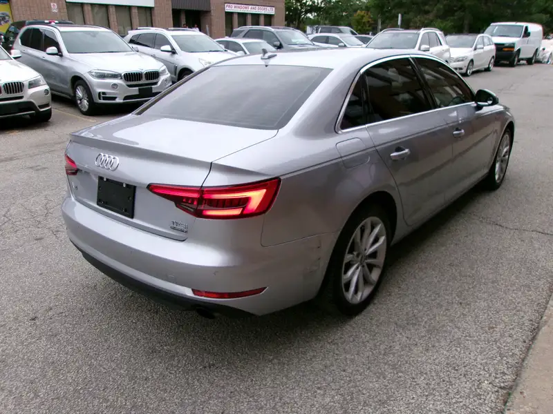 2017 Audi A4 quattro Progressiv, šedá, 216 280 km, dovoz Kanada — foto 4 z 12