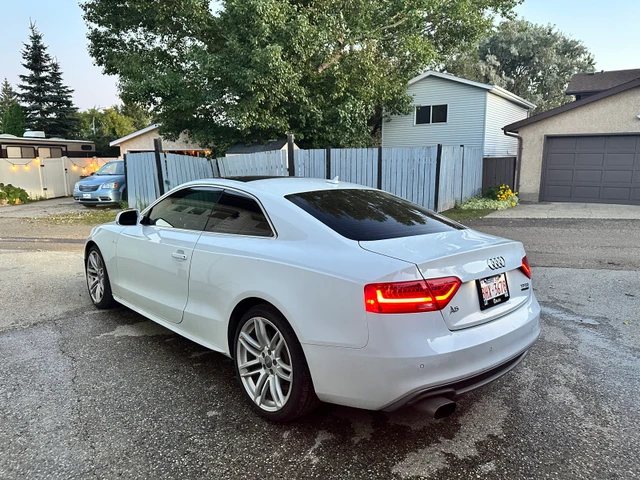 2015 Audi A5 Technik, 143 592 km, dovoz Kanada — foto 2 z 5