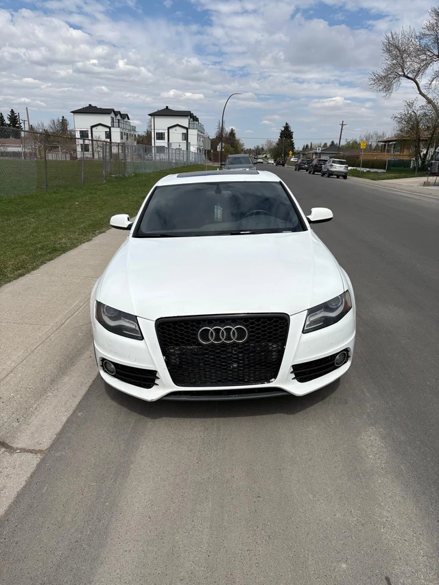 2012 Audi A4 S-Line, 275 000 km, dovoz Kanada — foto 3 z 5