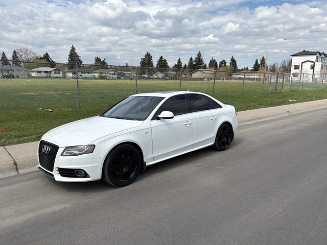 2012 Audi A4 S-Line, 275 000 km, dovoz Kanada — foto 4 z 5