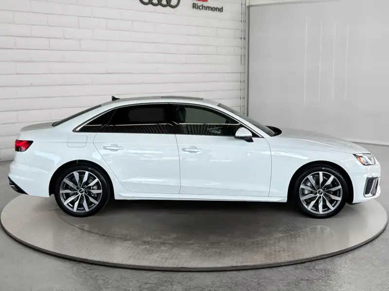 2023 Audi A4 Progressiv, bílá, 42 286 km, dovoz Kanada — foto 4 z 12