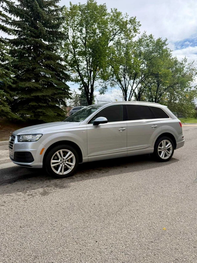 2017 Audi Q7, 191 000 km, dovoz Kanada — foto 3 z 5