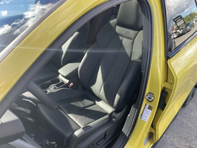 2026 Audi A3 Progressiv, žlutá, 18 093 km, dovoz Kanada — foto 11 z 20