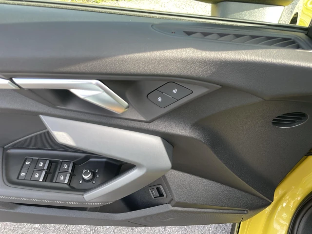 2026 Audi A3 Progressiv, žlutá, 18 093 km, dovoz Kanada — foto 13 z 20