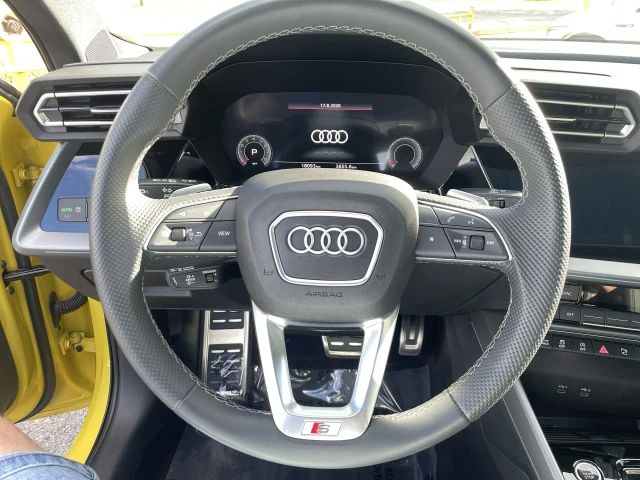 2026 Audi A3 Progressiv, žlutá, 18 093 km, dovoz Kanada — foto 14 z 20